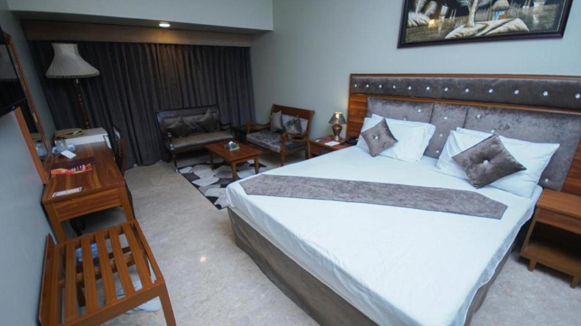 Faran Hotel 卡拉奇 外观 照片