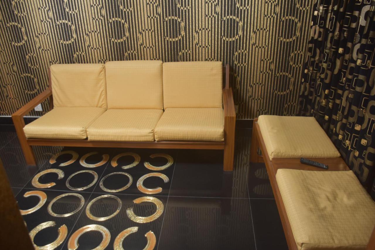 Faran Hotel 卡拉奇 外观 照片